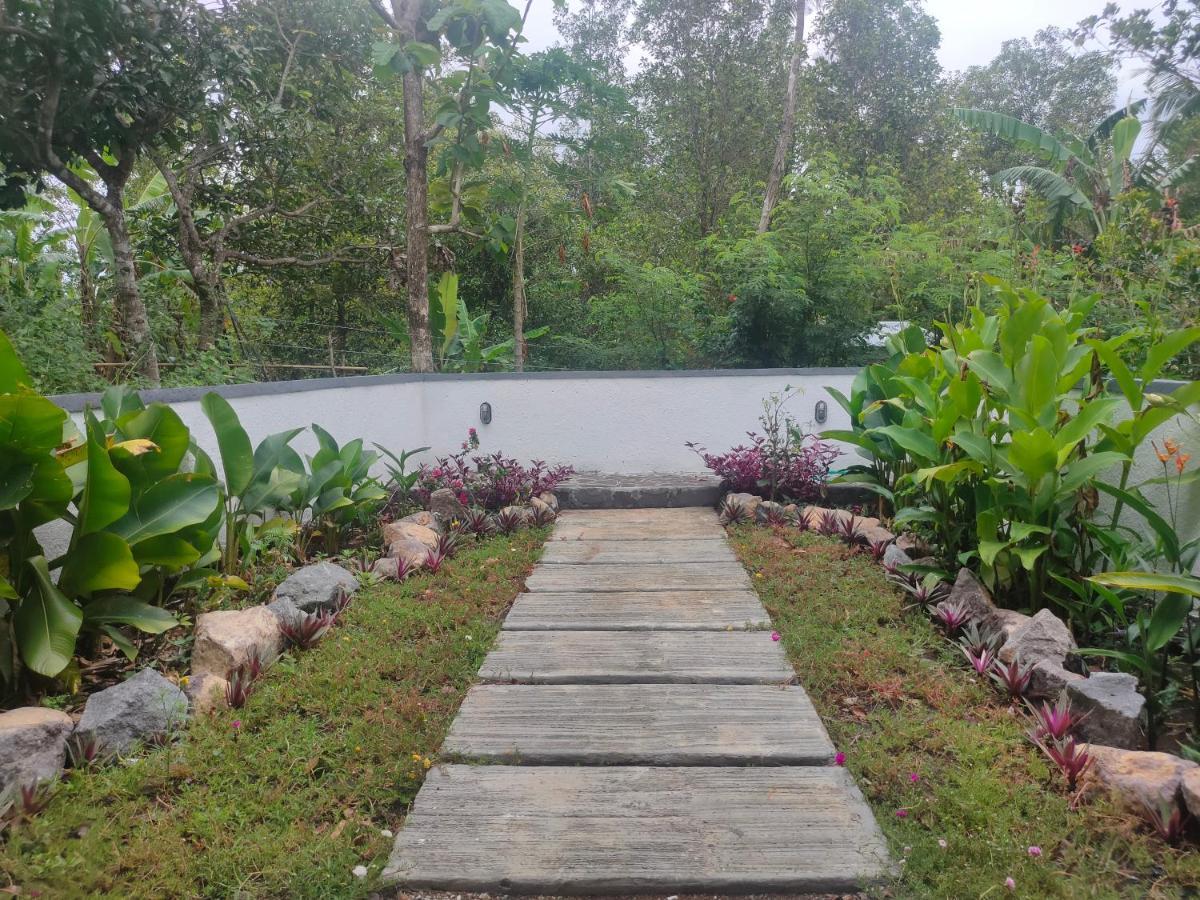 Ling & Louie'S Mountain Villa Mayong ภายนอก รูปภาพ