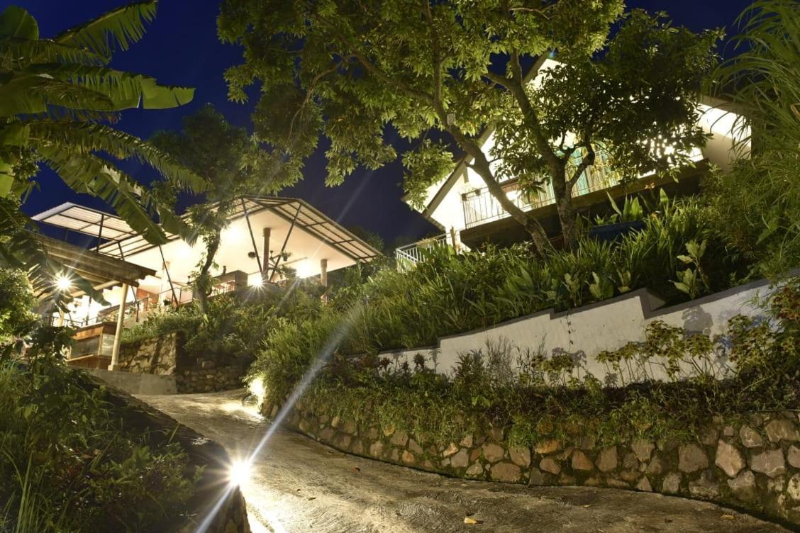 Ling & Louie'S Mountain Villa Mayong ภายนอก รูปภาพ